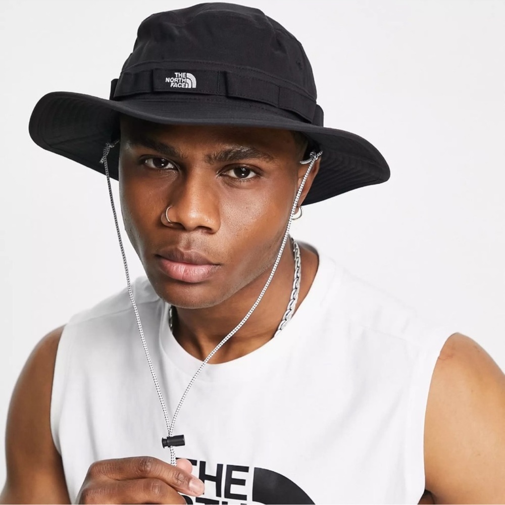 The North Face Class V Brimmer Hat In TNF
Black Unisex S/M